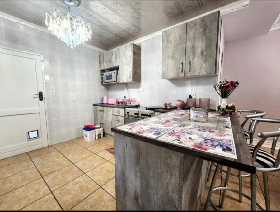 2 Bedroom Property for Sale in Langenhovenpark Free State